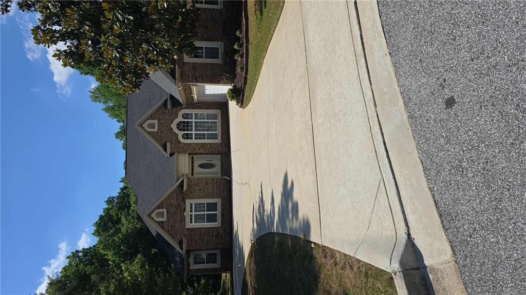 2744 Westport Ln., Conyers, GA 30094