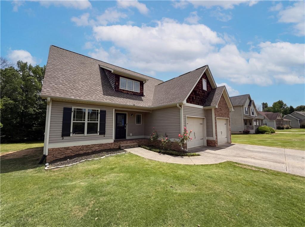 34 Cass Station Dr., Cartersville, GA 30120