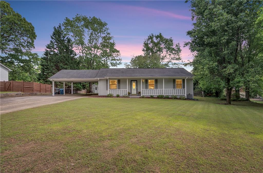 804 Whitehall Dr., Lawrenceville, GA 30043