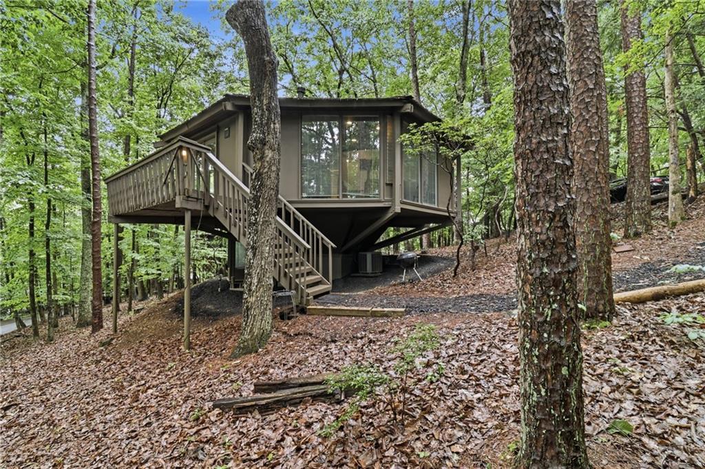 161 Treetopper Cir., Big Canoe, GA 30143