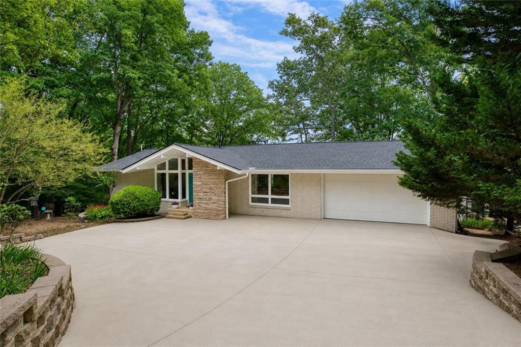 5950 Truman Mountain Rd., Gainesville, GA 30506