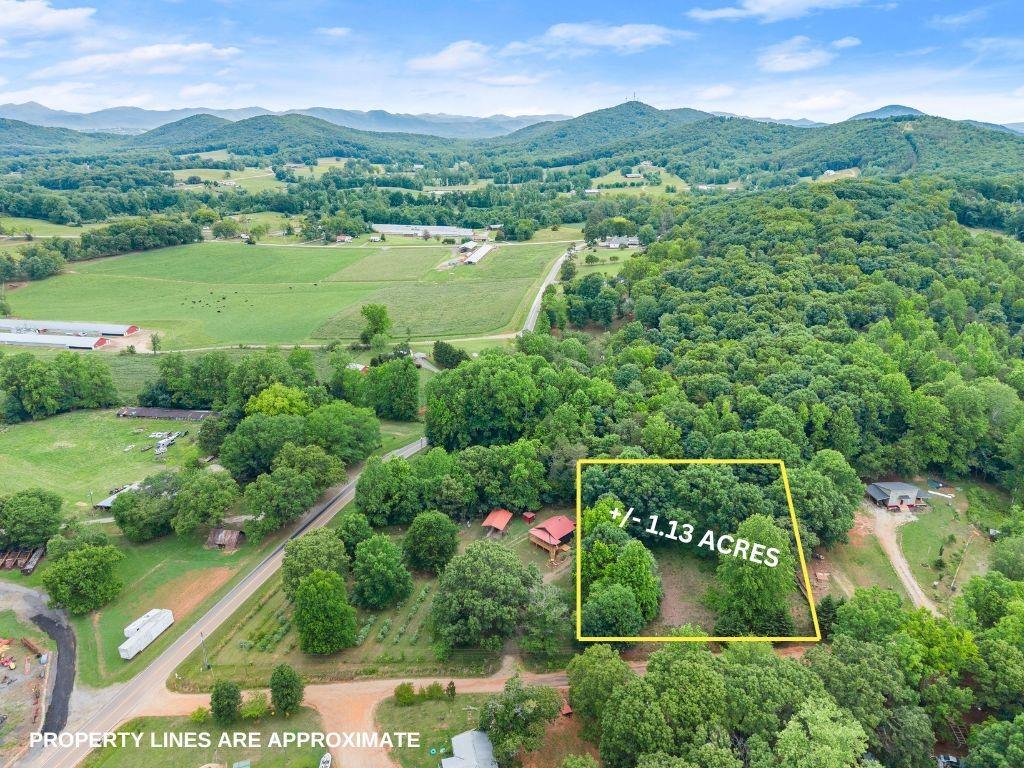 99 Rocket Drive, Cleveland, GA 30528