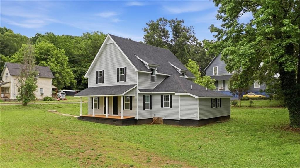 305 Grove Ave., Lindale, GA 30147