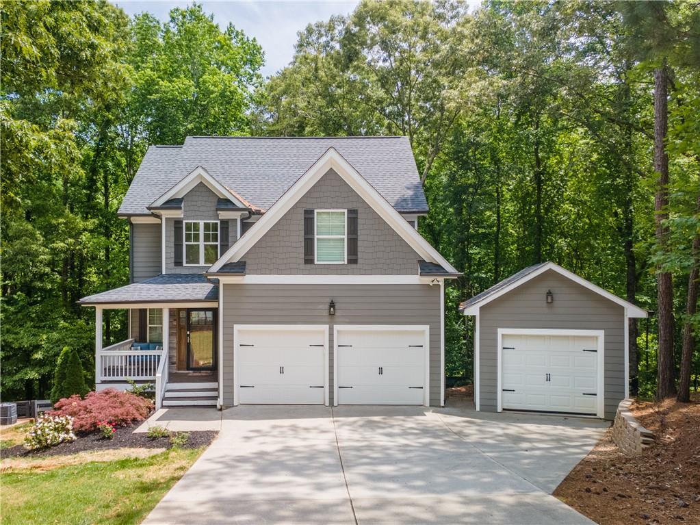 46 Longview Dr., Dawsonville, GA 30534