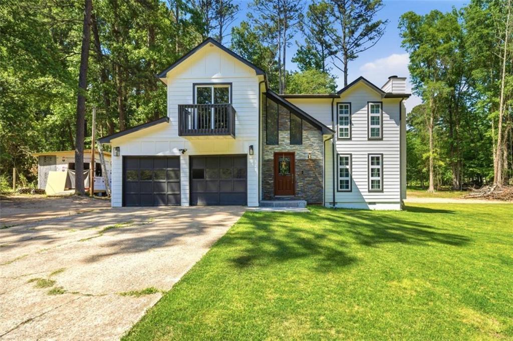 200 Huntcliff Ct., Fayetteville, GA 30214