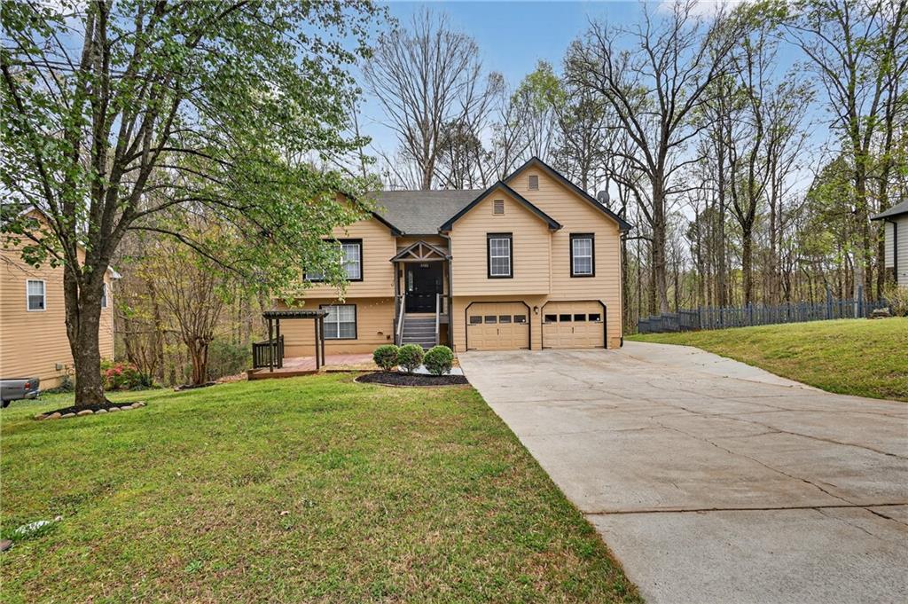 5423 Sugar Mill Dr., Flowery Branch, GA 30542