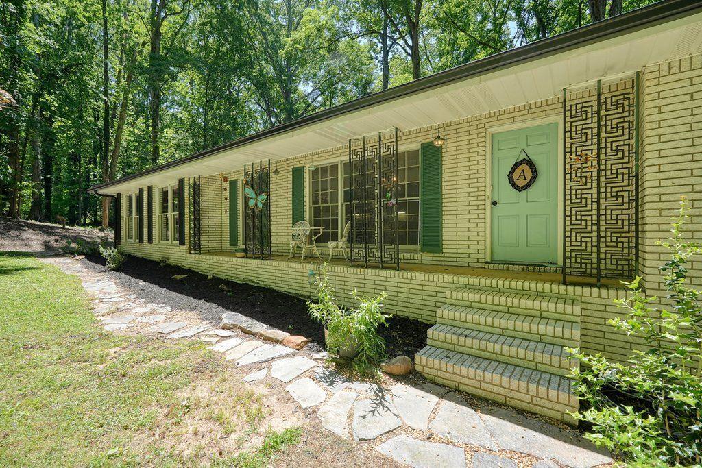 285 Hembredge Dr., Canton, GA 30115