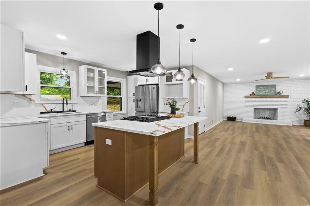 1720 Starlight Dr., Marietta, GA 30062