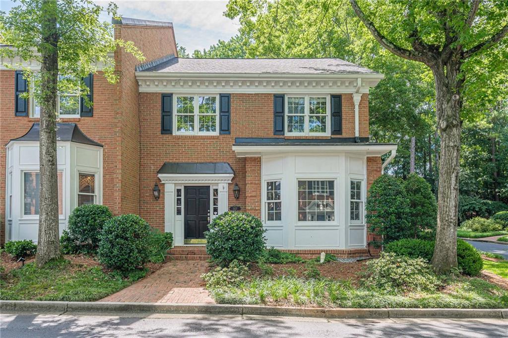 5427 Trentham Dr., Atlanta, GA 30338