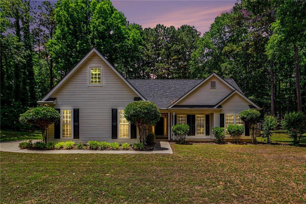 35 Wenham Ln., Sharpsburg, GA 30277