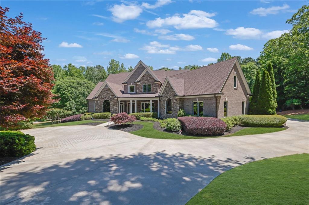 300 Edwards Brook Ln., Canton, GA 30115