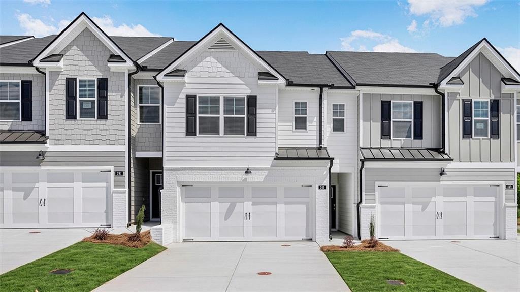 242 Sound Cir., Stockbridge, GA 30281