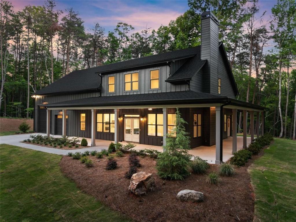 124 Fox Valley Rd., Clarkesville, GA 30523