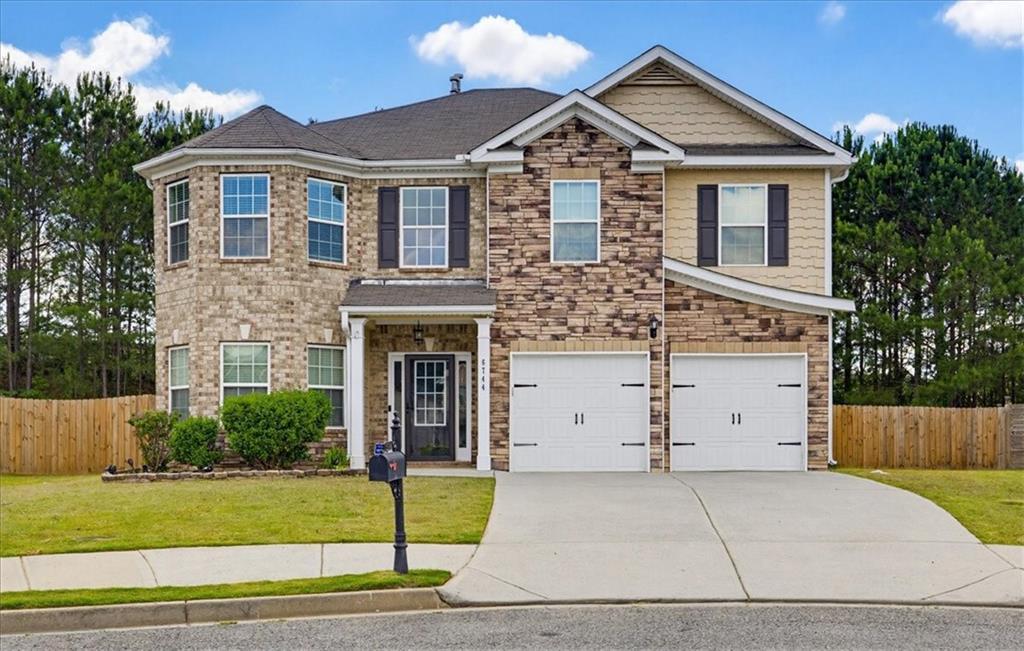 6744 Oak Hill Pl., Fairburn, GA 30213