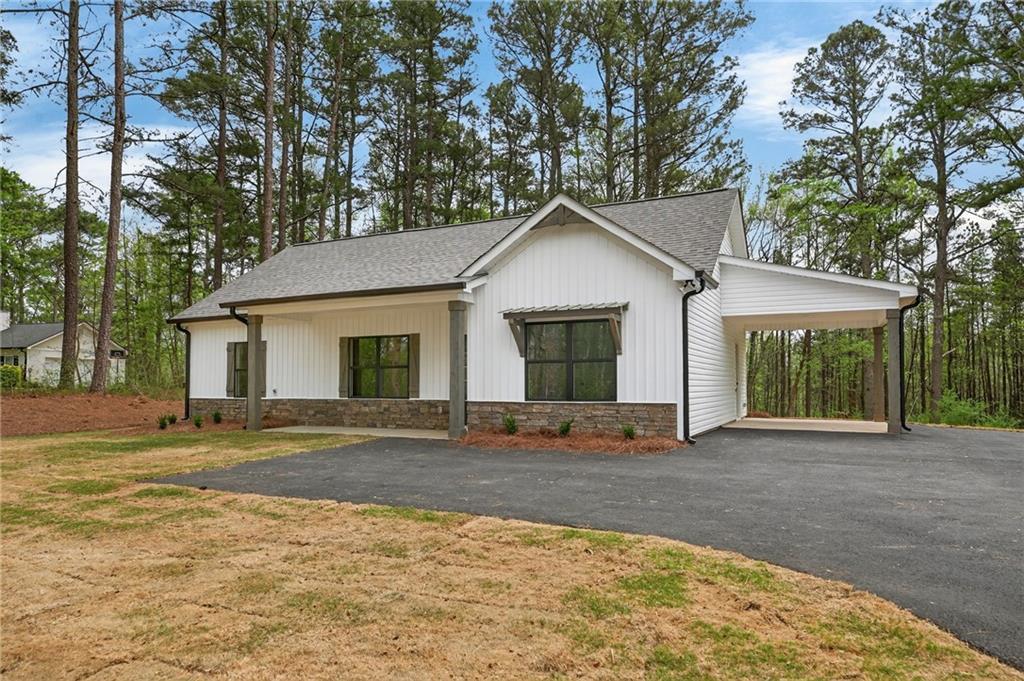 1955 Goldmine Rd., Dallas, GA 30157