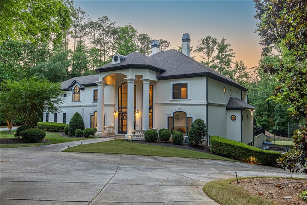 1 Cascade Pointe Dr., Atlanta, GA 30331