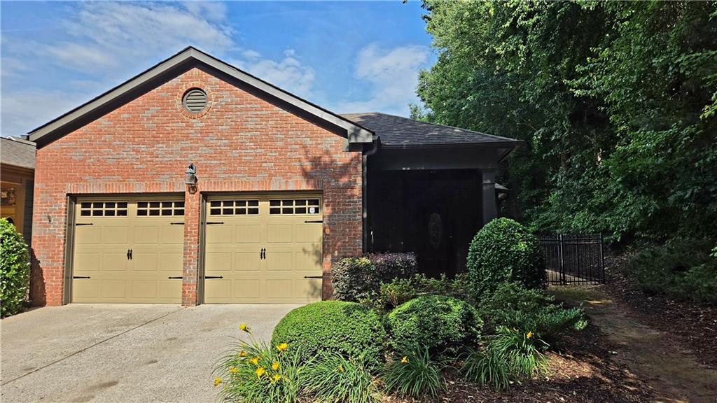 300 Burkwood Ln., Acworth, GA 30102