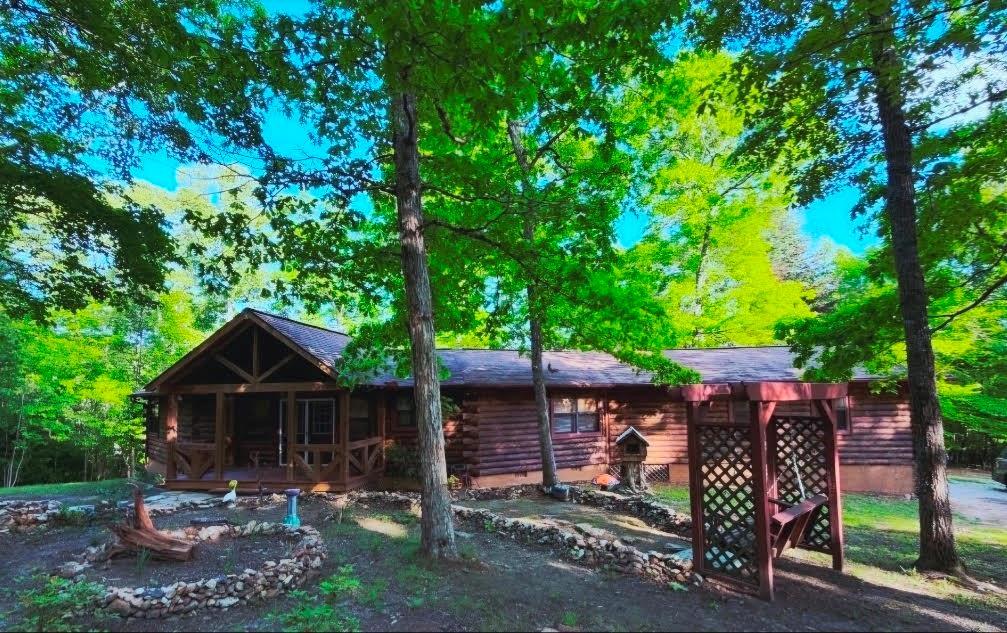 3857 Gumlog Rd., Young Harris, GA 30582