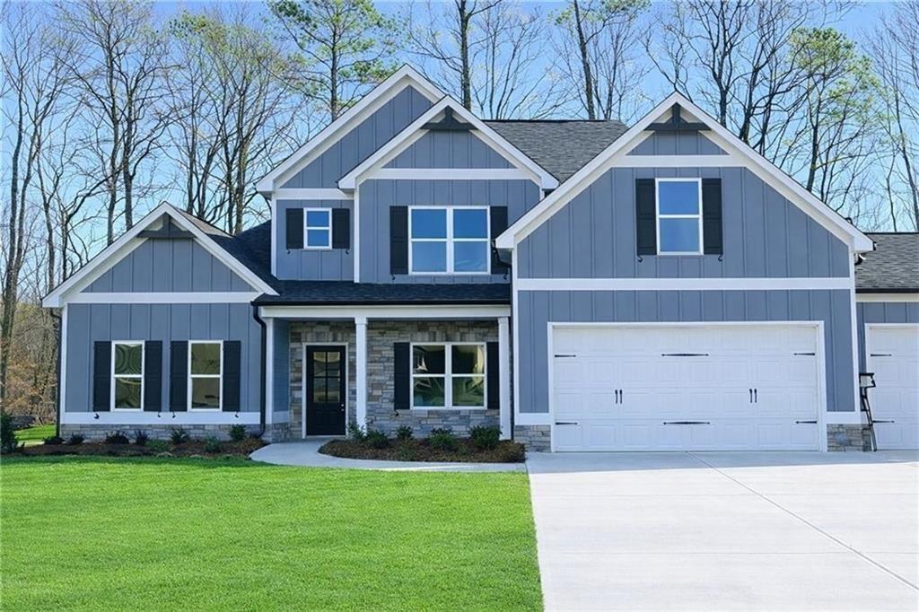 102 Barnwood Pointe Dr., Dallas, GA 30132