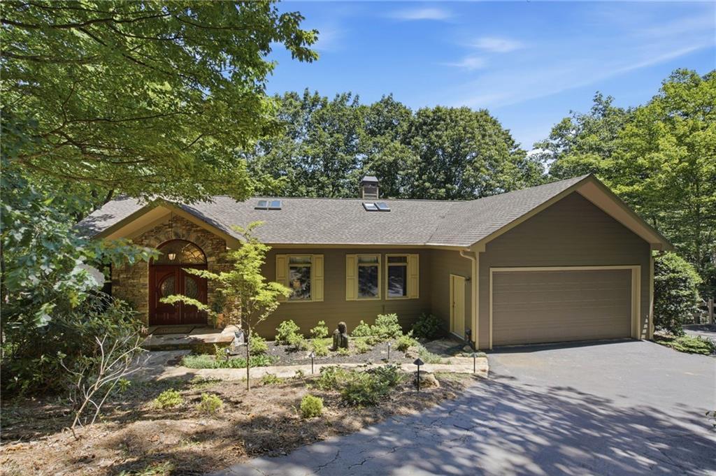 532 Cherokee Tr., Big Canoe, GA 30143