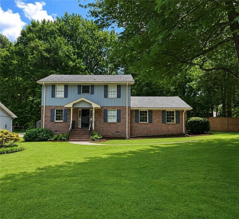 4056 White Oak Ln., Lilburn, GA 30047