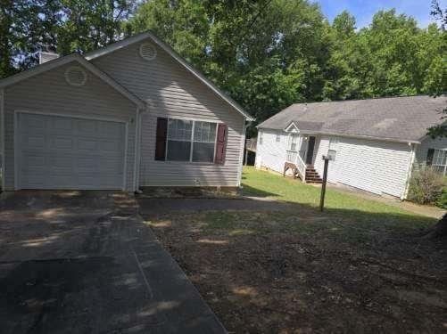 1596 Wembley Dr., Douglasville, GA 30134