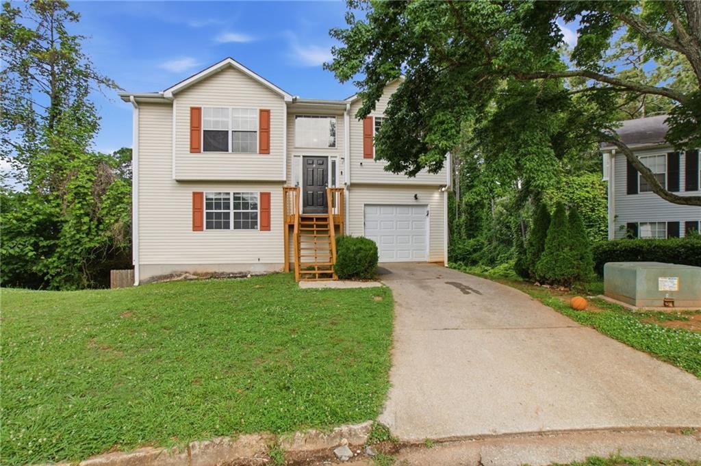 5855 Crescent Ridge Ct., Lithonia, GA 30058