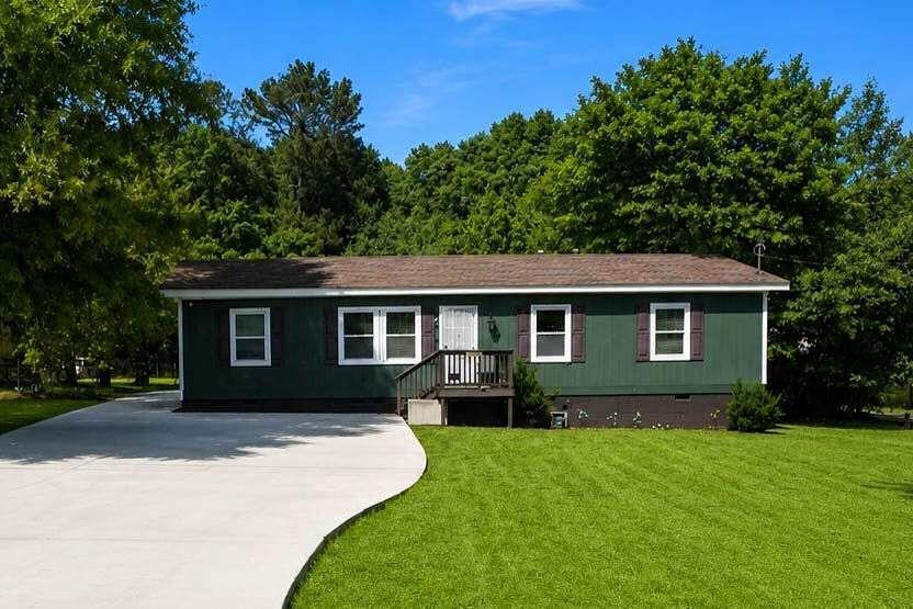384 Ronthor Dr., Social Circle, GA 30025