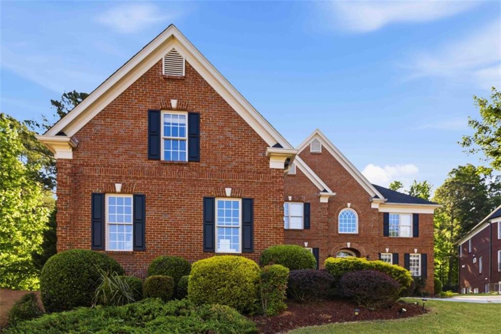 1121 Hiddenbrook Ln., Suwanee, GA 30024