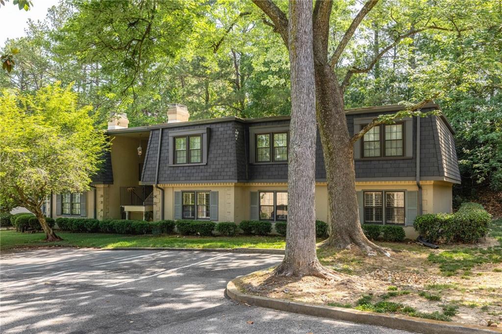 22 Glenald Way, Atlanta, GA 30327