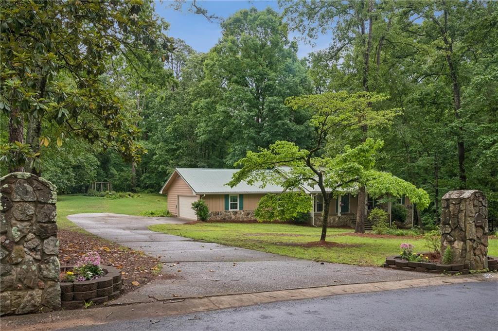 845 Wagon Wheel Cir., Fayetteville, GA 30214