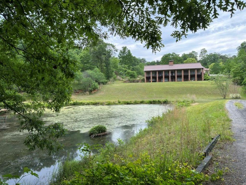 4454 Ledan Extension, Gainesville, GA 30506