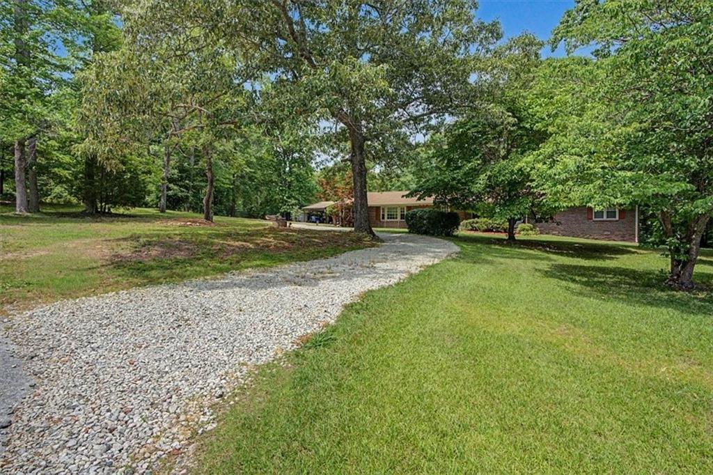 616 Dogwood Tr., Dallas, GA 30157