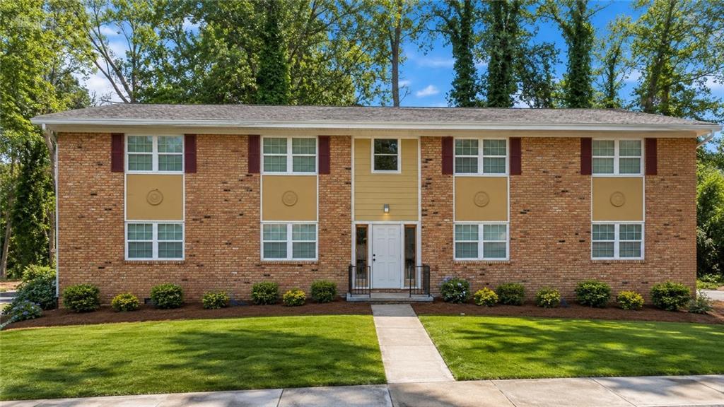1610 Line Cir., Decatur, GA 30032