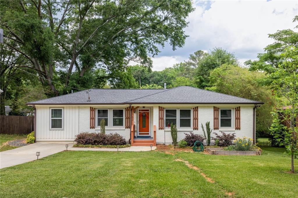 3162 Bluebird Ln., Decatur, GA 30032