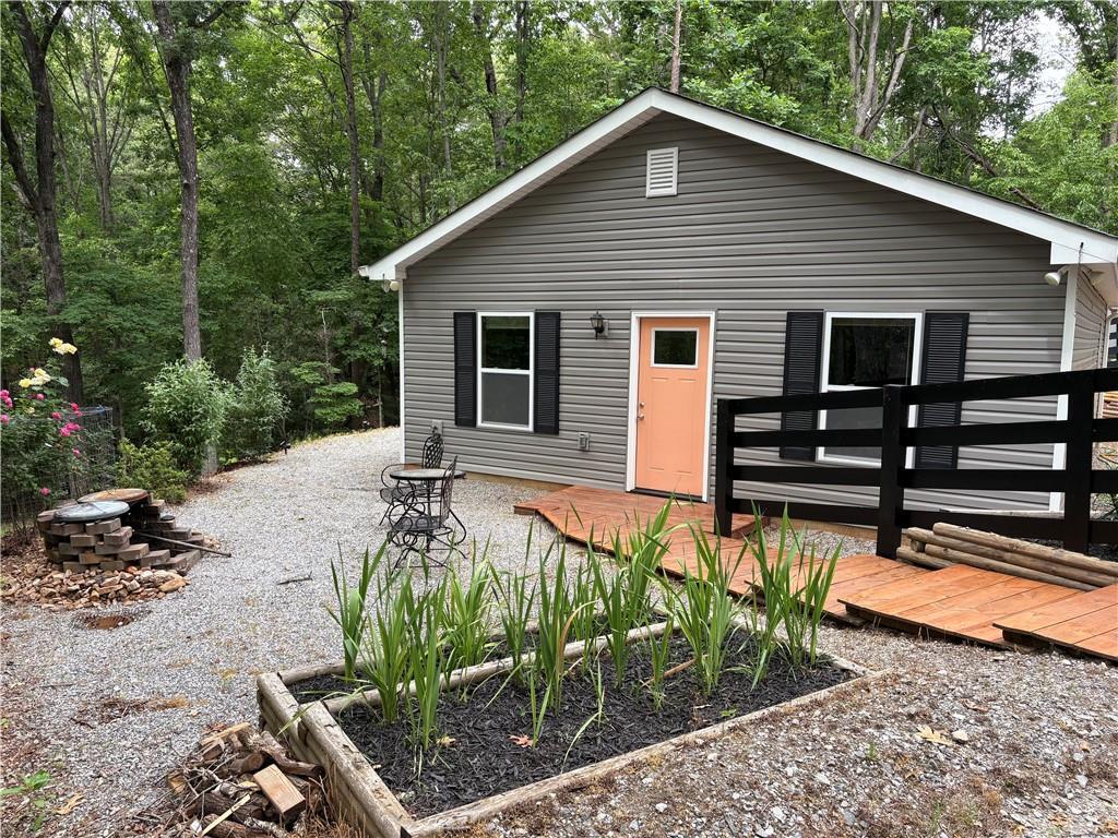 312 Aurum Hill Dr., Cleveland, GA 30528