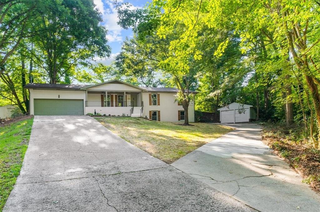 1661 Oak Ridge Cir., Stone Mountain, GA 30087
