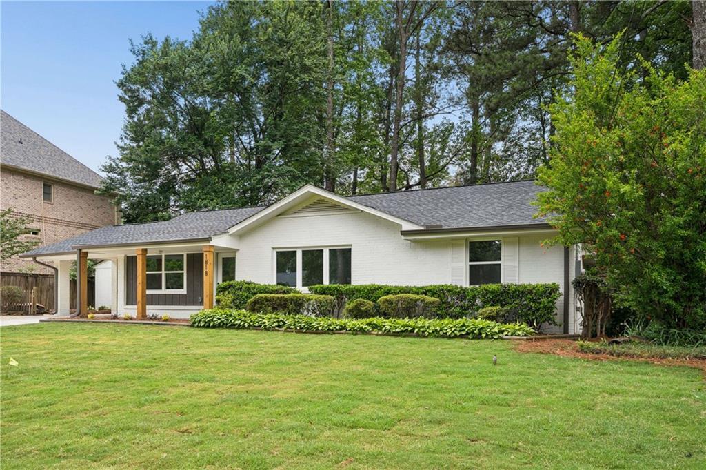 1818 Briarlake Cir., Decatur, GA 30033