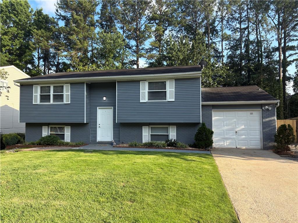 1185 Worthington Hills Dr., Roswell, GA 30076