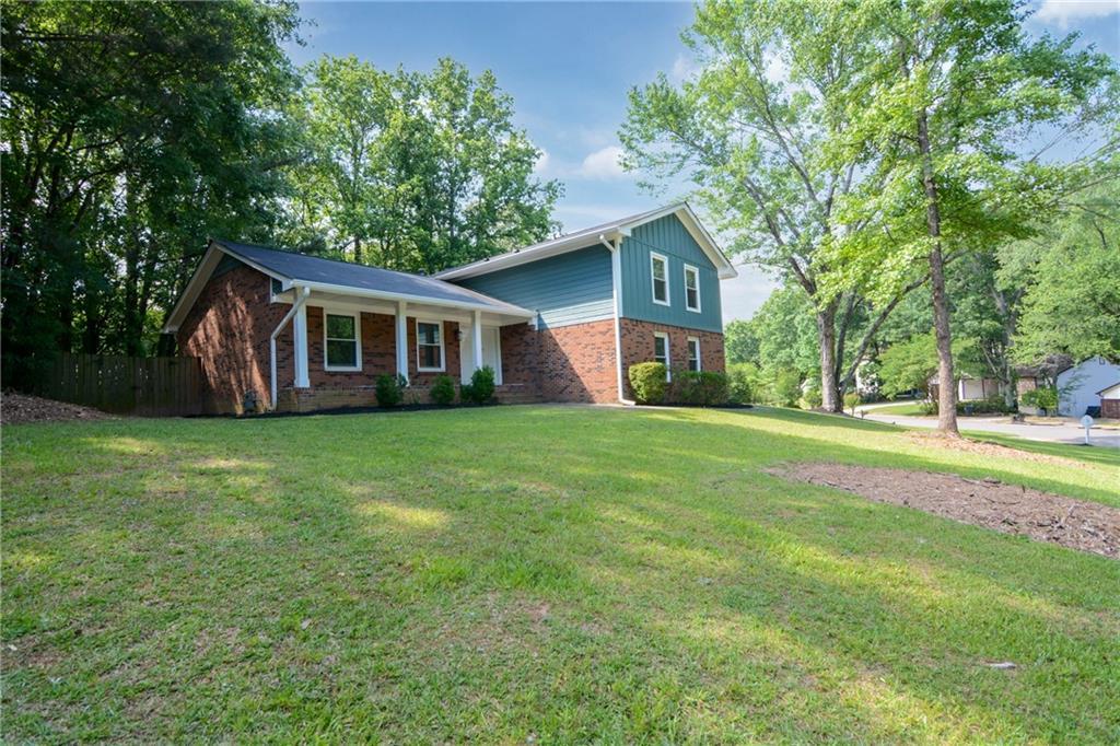 140 Ansley Ct., Roswell, GA 30076