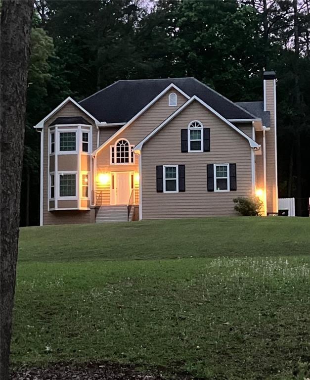 405 Ridgemont Dr., Fayetteville, GA 30215