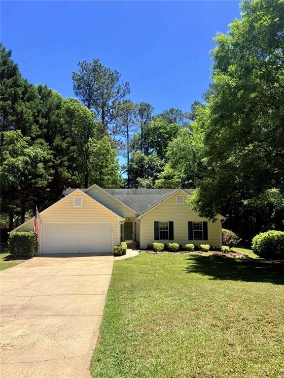 176 Flagman St., Dawsonville, GA 30534