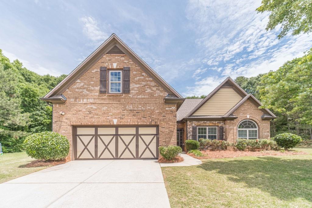 997 Spanish Moss Tr., Loganville, GA 30052