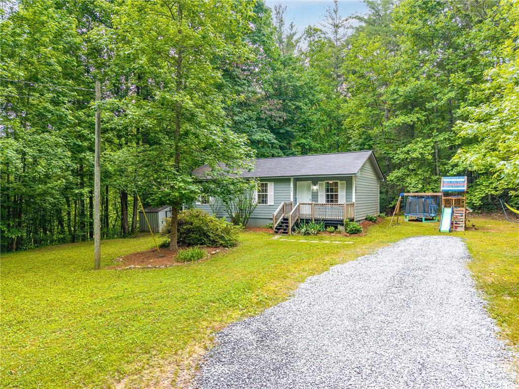 407 Westwind Cir., Ellijay, GA 30540
