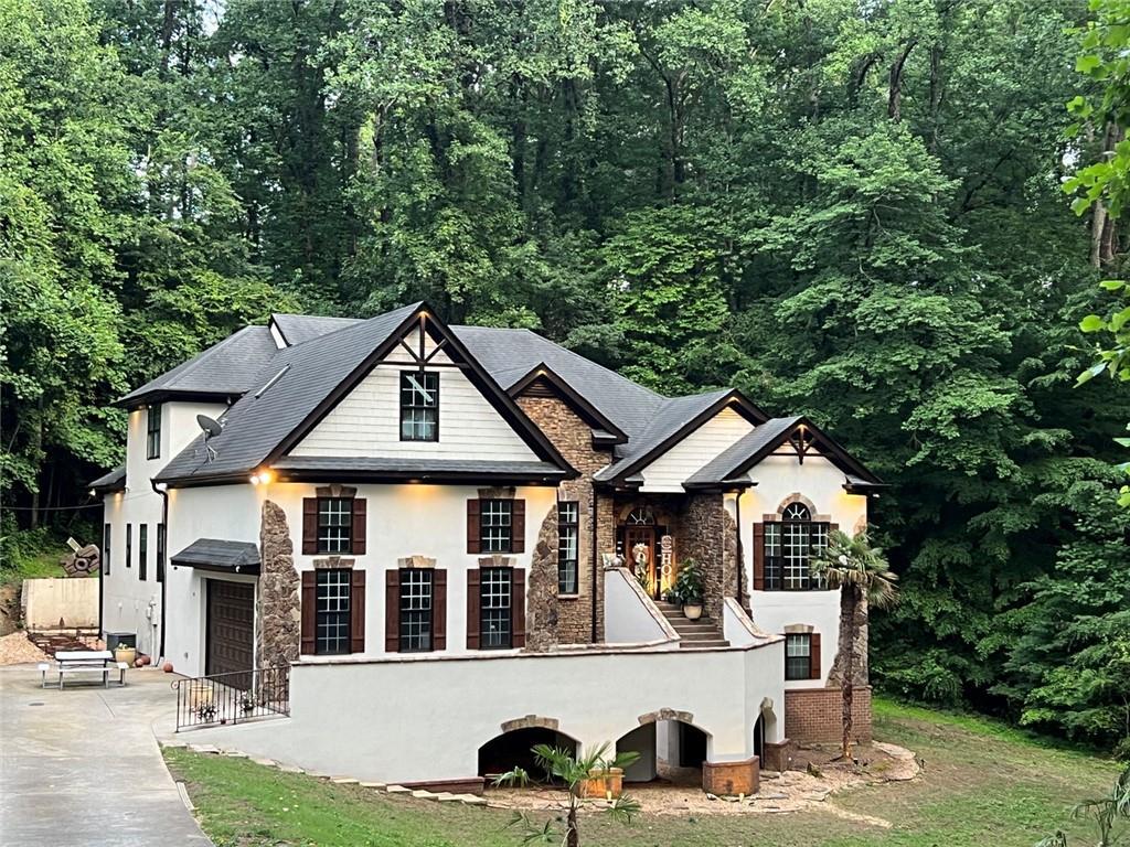 2864 Sandpiper Cir., Atlanta, GA 30311