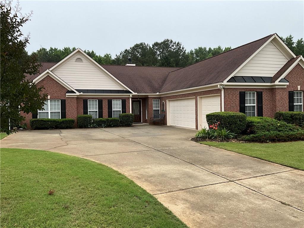 6237 Saddlehorse Dr., Flowery Branch, GA 30542