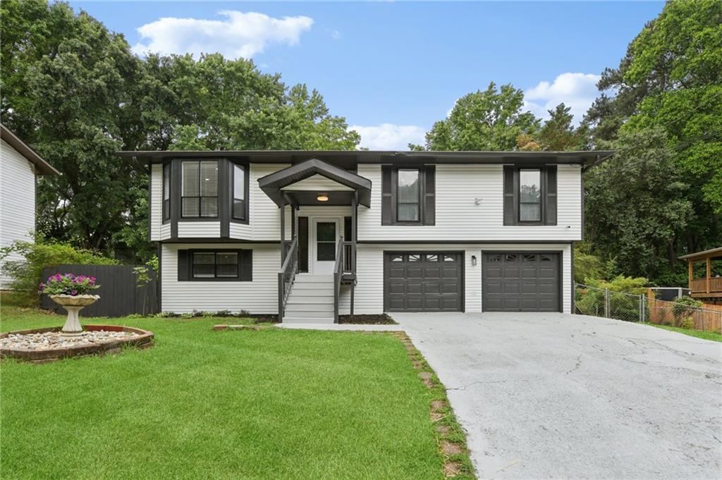 1824 Danielle Pl., Lawrenceville, GA 30043