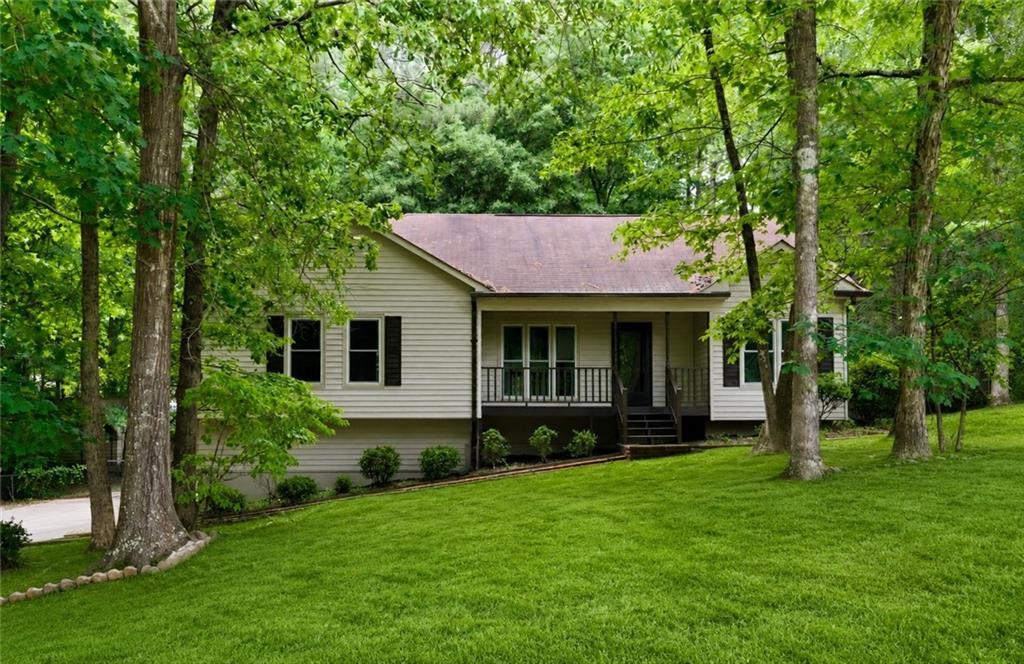 195 Lakeside Dr., Covington, GA 30016