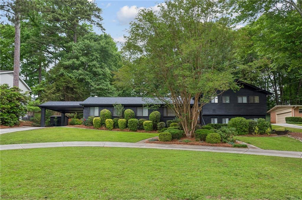 560 Spalding Dr., Atlanta, GA 30328