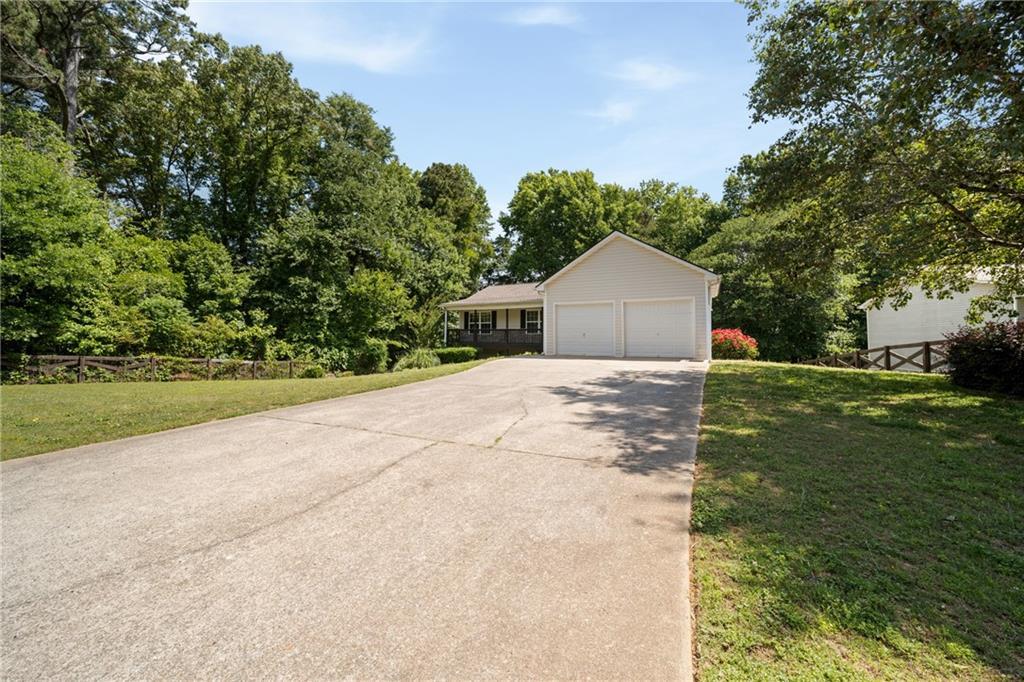 921 Pace Rd., Hiram, GA 30141